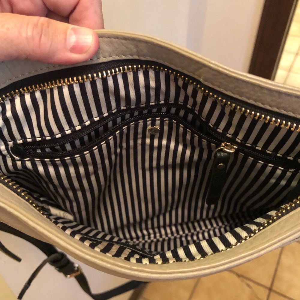 Kate Spade tan crossbow purse. Soft leather. $40 - Picture 4 of 4